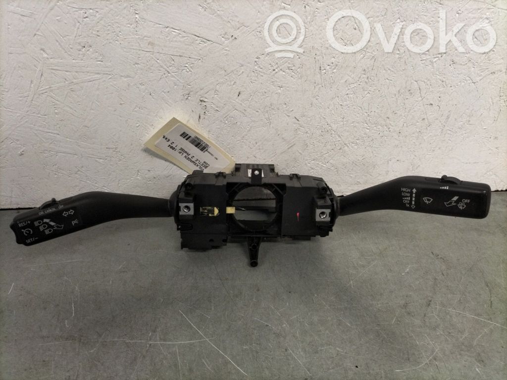 Volkswagen Beetle A5 Wiper turn signal indicator stalk/switch 