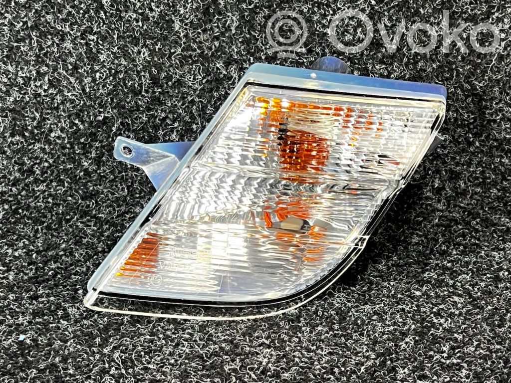 Nissan Micra Lampa przednia 