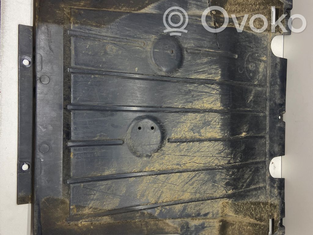 Renault Clio IV Engine splash shield/under tray 