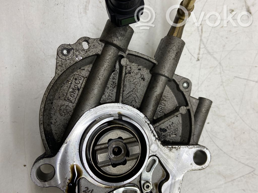 Peugeot 407 Vacuum pump 