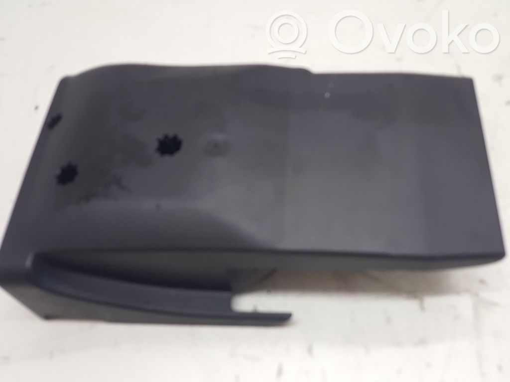 Volvo V70 Vairo ašies apdaila 