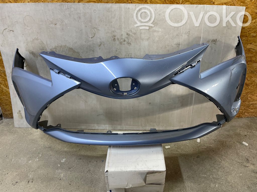 Toyota Yaris Zderzak przedni 