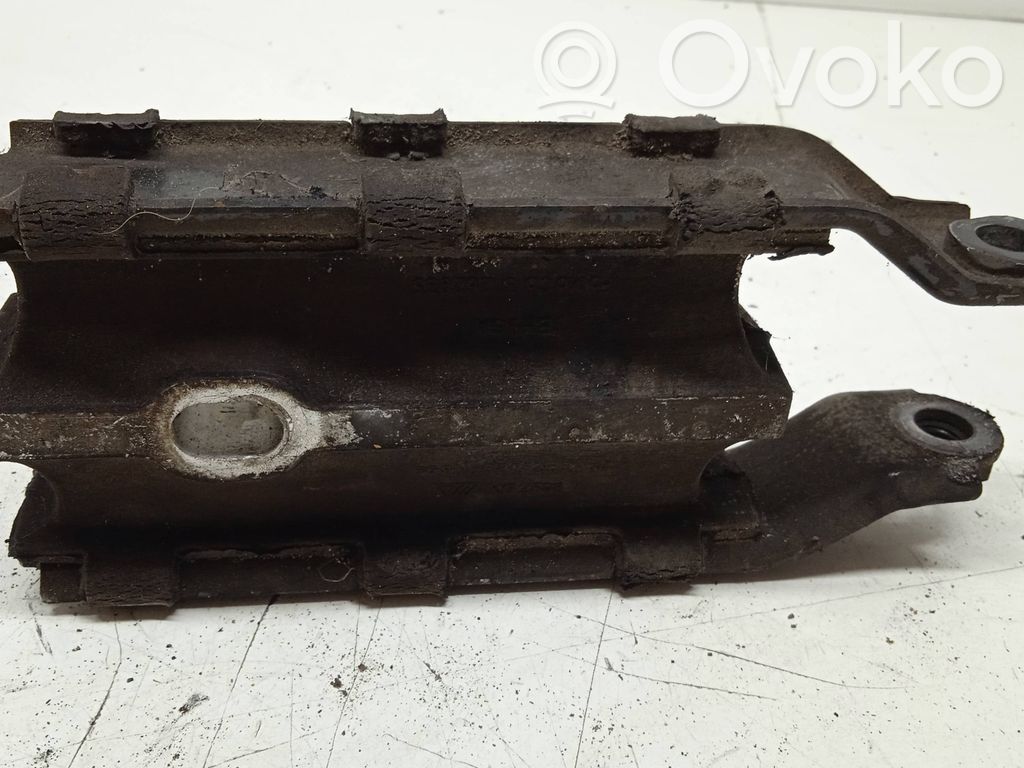 Engine mount bracket   8G9N6P082BA,XG2598