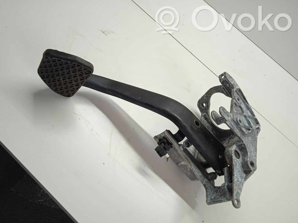 BMW X1 E84 Brake pedal 