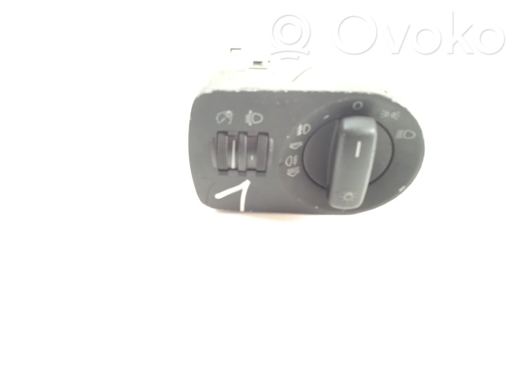 Audi A3 S3 8P Light switch 