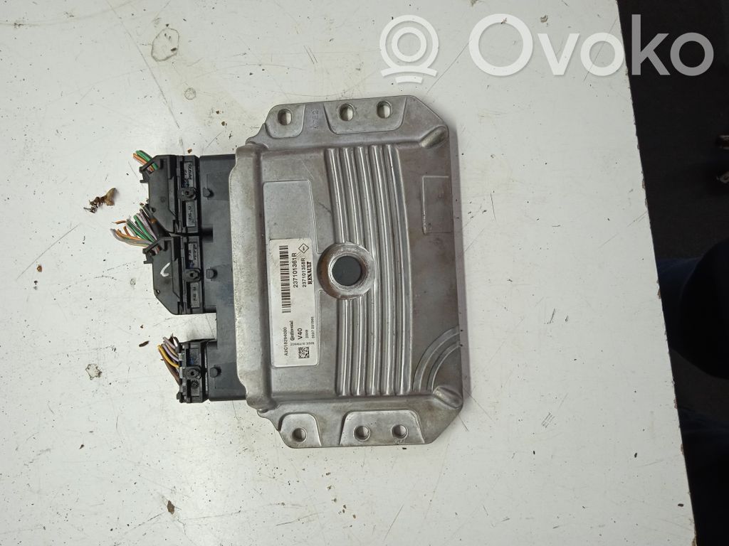 Renault Megane III Engine control unit/module 