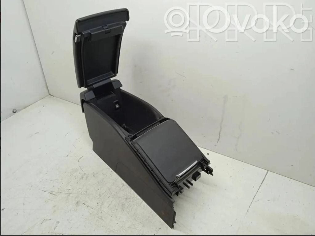 Volvo V70 Reposabrazos 