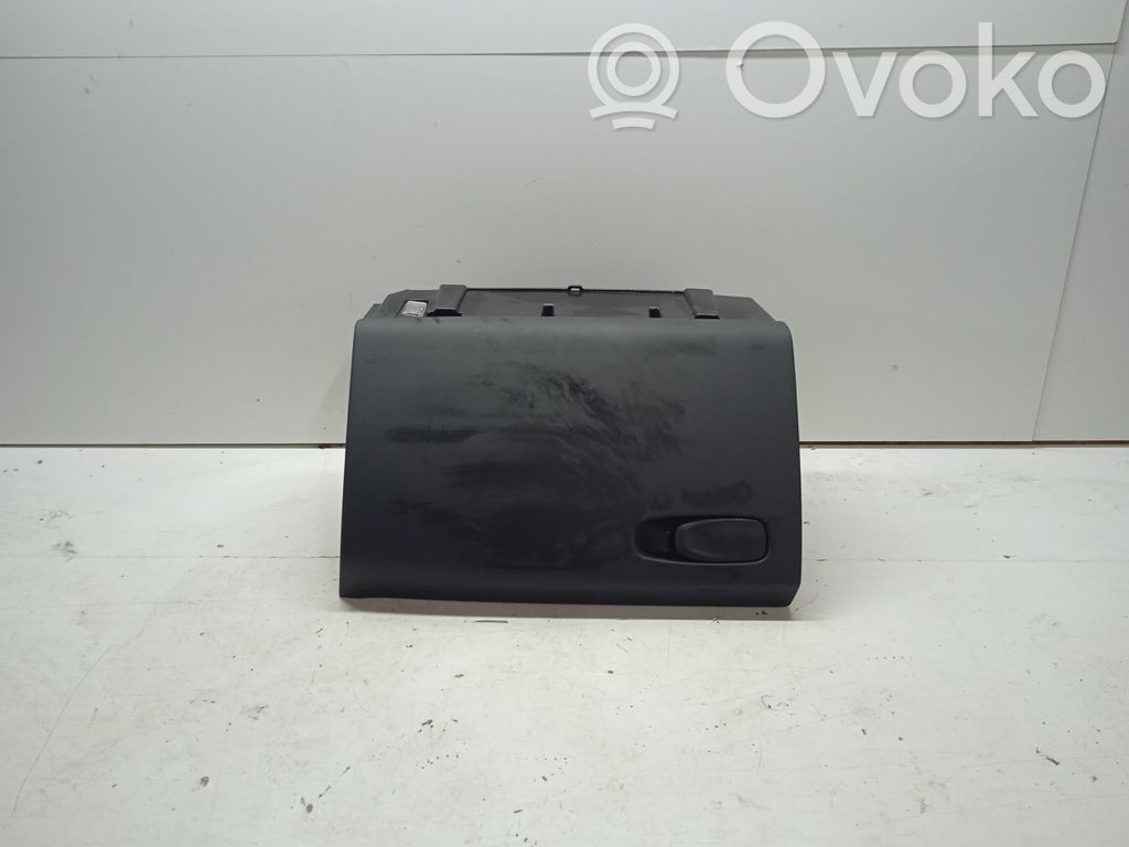 Volvo V40 Daiktadėžės (bordačioko) komplektas 