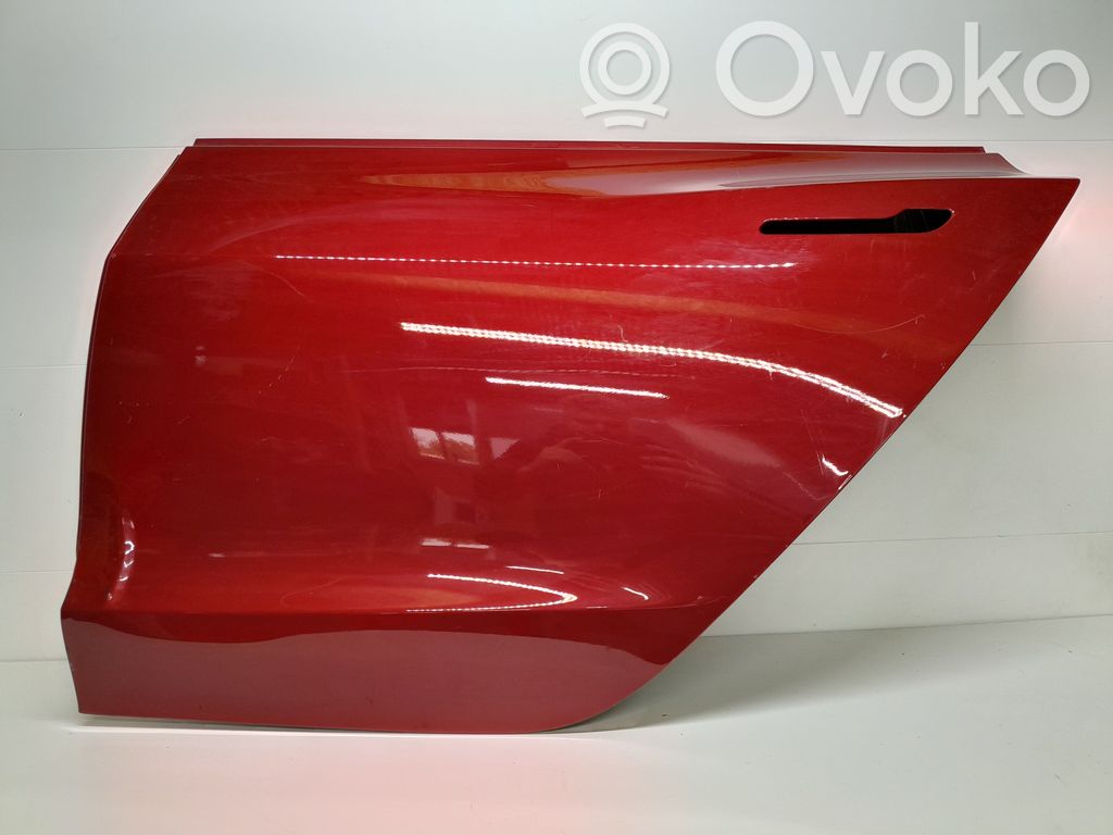 Tesla Model 3 Takaovi 
