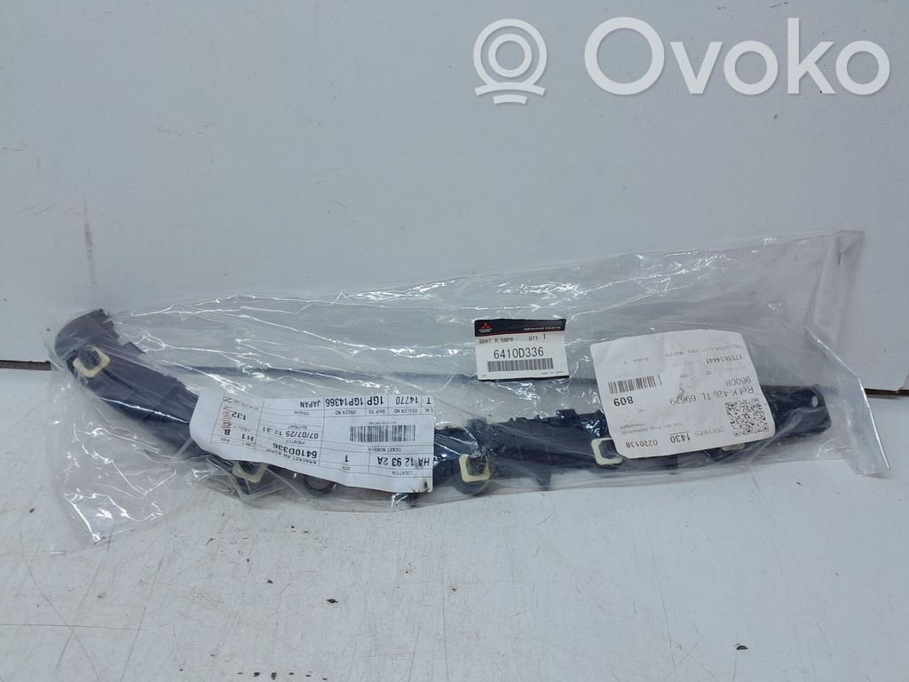 Mitsubishi Outlander Soporte de montaje del parachoques trasero 