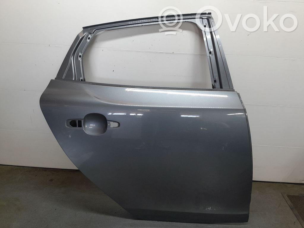 Volvo V40 Aizmugurējās durvis 