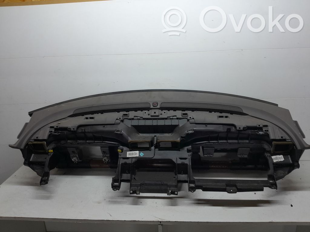 Volvo V50 Panelė 