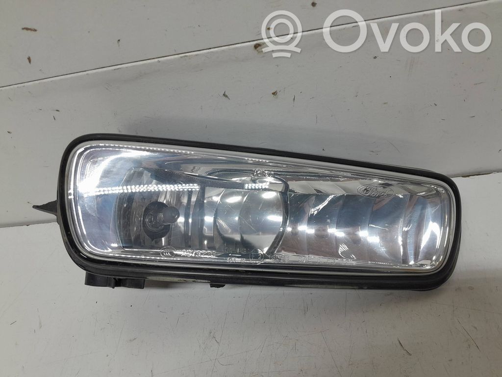 Ford Focus Miglas lukturis priekšā 