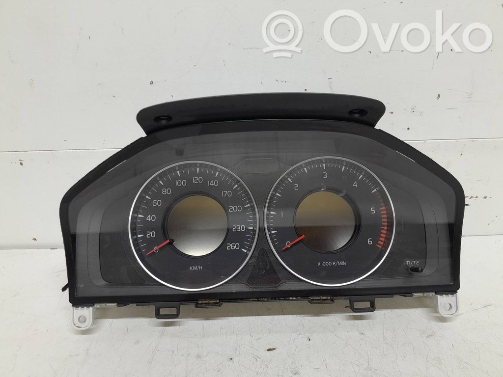 Volvo V60 Speedometer (instrument cluster) 