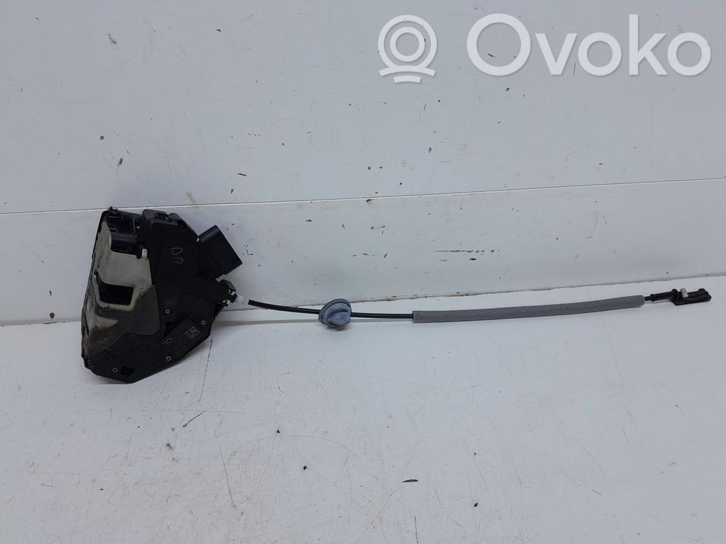 Volvo V60 Priekšpusē slēdzene 
