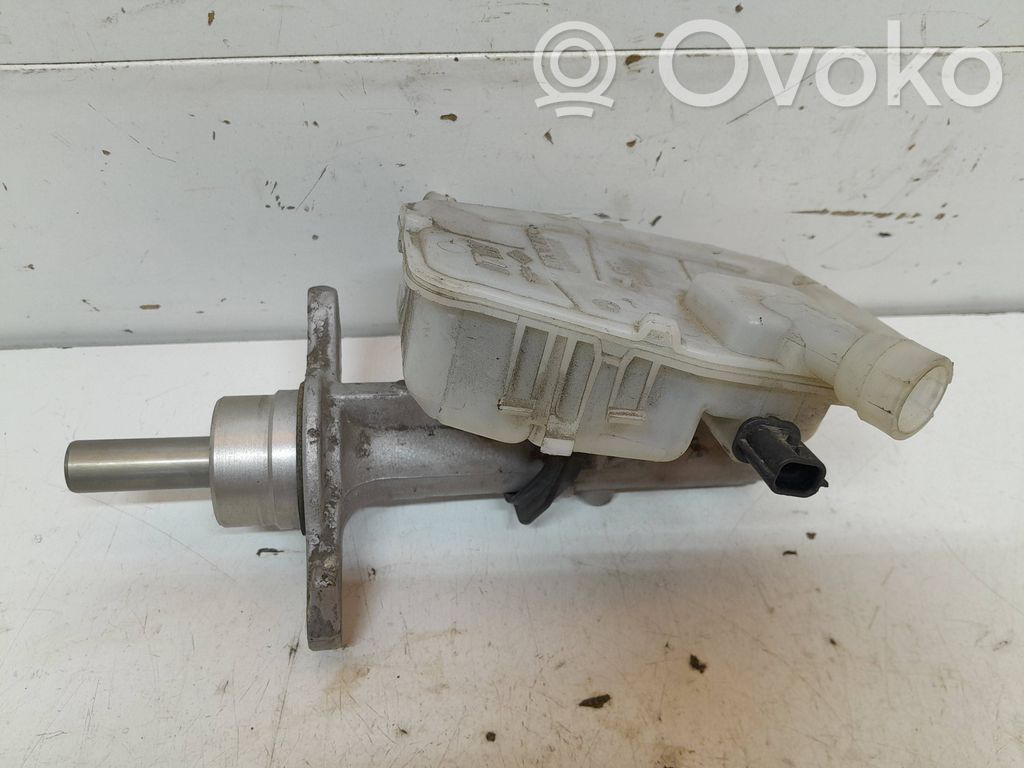 Opel Vivaro Główny cylinder hamulca 