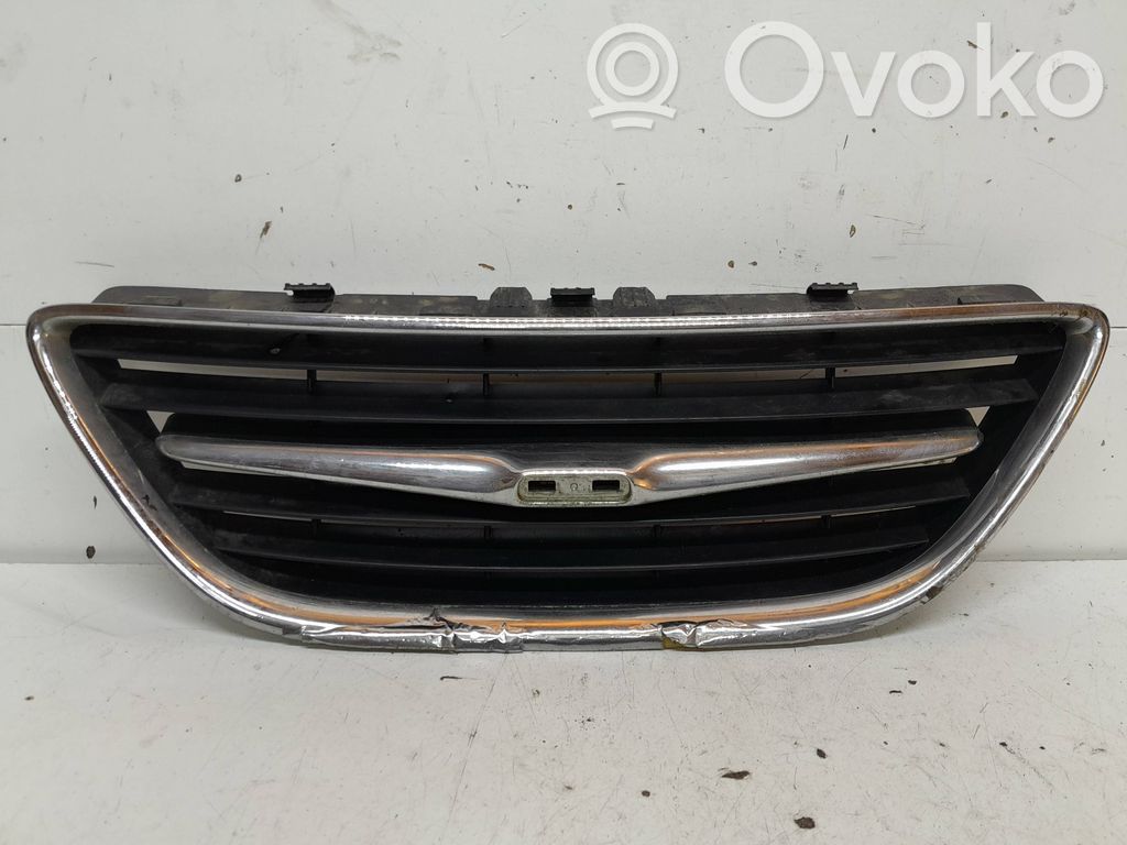 Saab 9-3 Ver2 Etupuskurin ylempi jäähdytinsäleikkö 