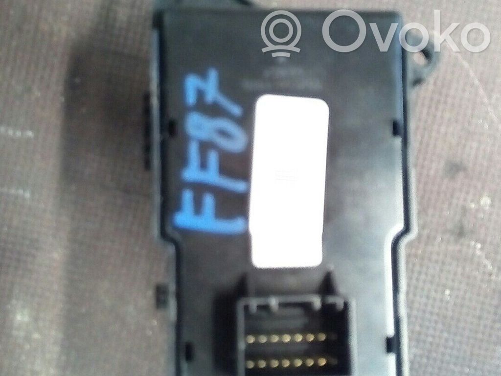 Light switch   93310A6480RY