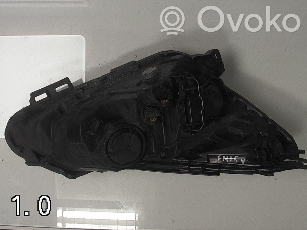 Opel Corsa D Lampa przednia 