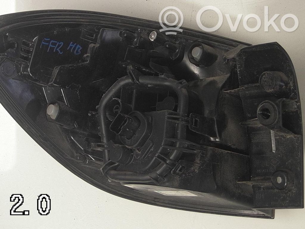Renault Captur Takavalon polttimo 