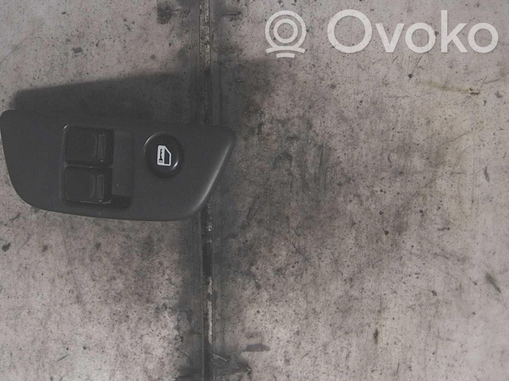 Suzuki Ignis Electric window control switch 