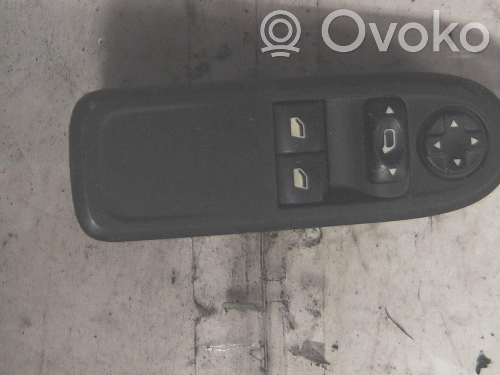 Electric window control switch   11684