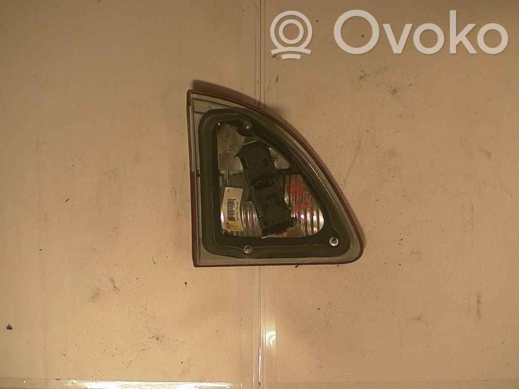 Lámpara de faros/luces traseros