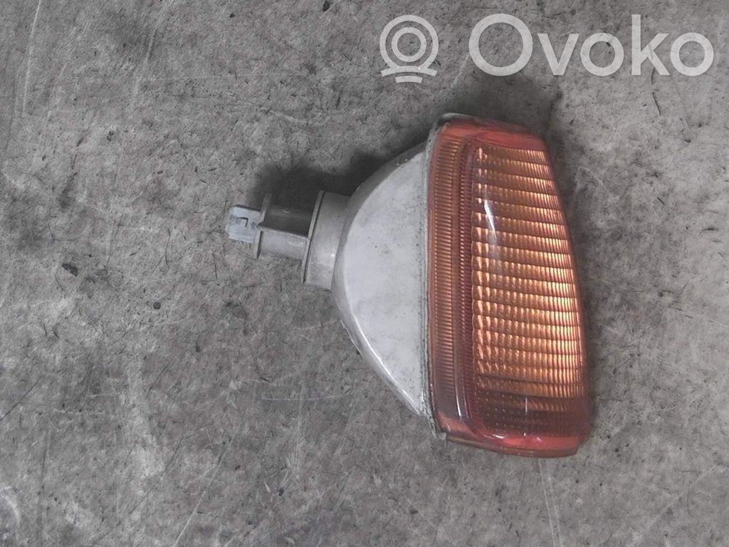 Volkswagen Polo II 86C 2F Передний поворотный фонарь 