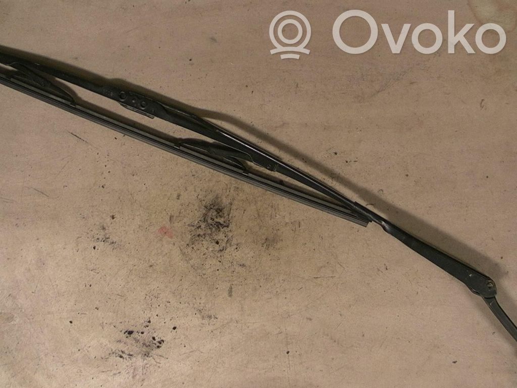 Audi A4 S4 B5 8D Ramię wycieraczki szyby przedniej / czołowej 