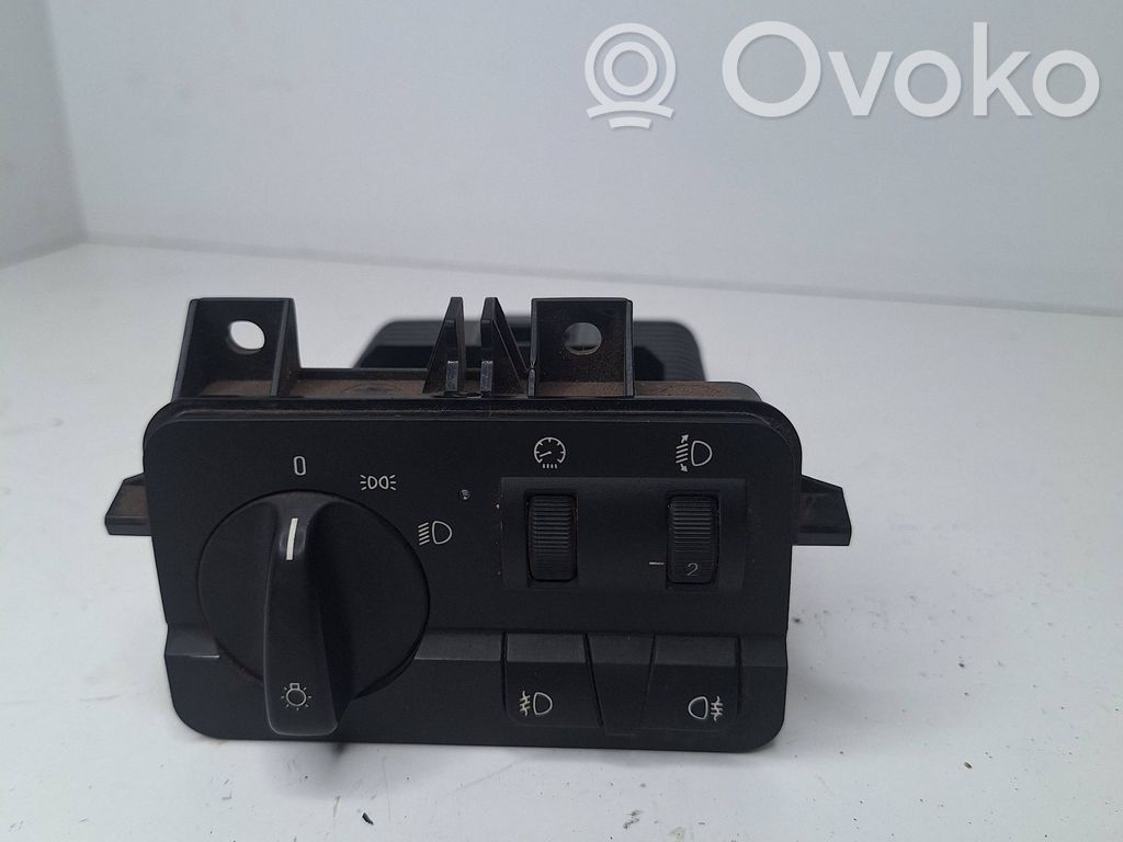 Module de commande suspension pneumatique arrière   0068231,086480061,6907947