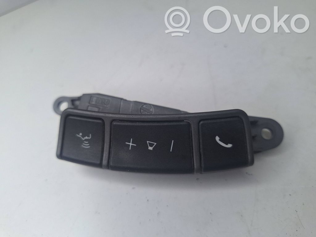 Boutons / interrupteurs volant   037467007,6911585,555345000