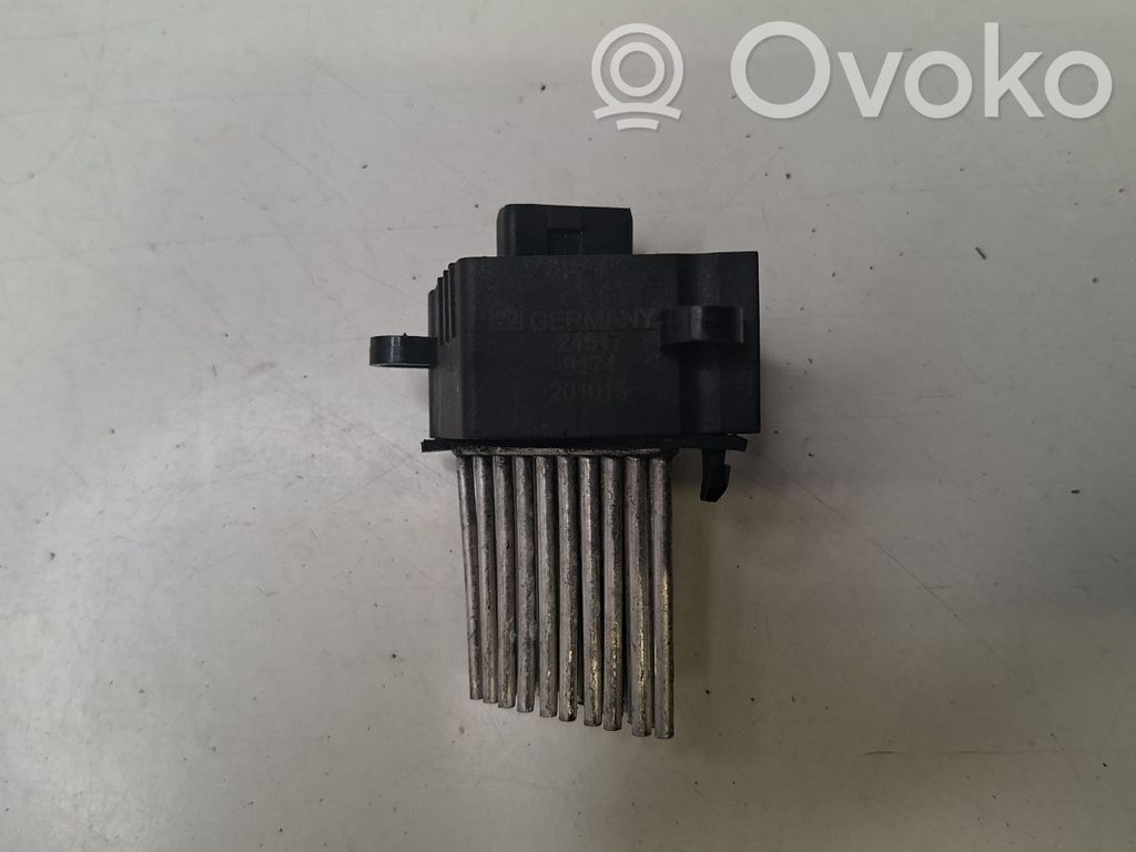 BMW 5 E39 Lämpöpuhaltimen moottorin vastus 