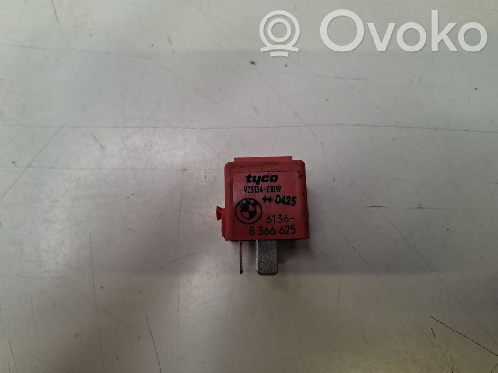 BMW 5 E39 Other relay 