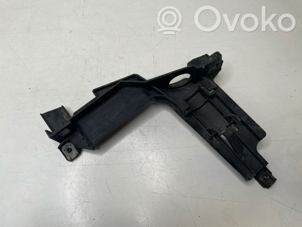 BMW 3 E46 Headlight/headlamp mounting bracket 