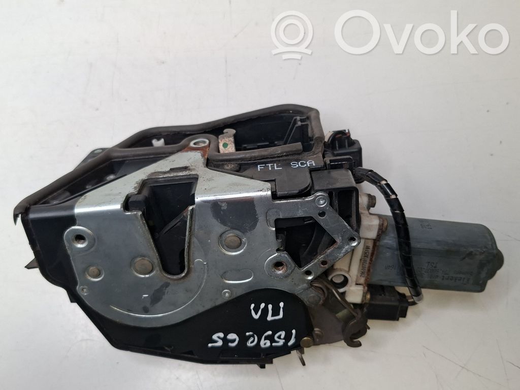 Front door lock   7028905