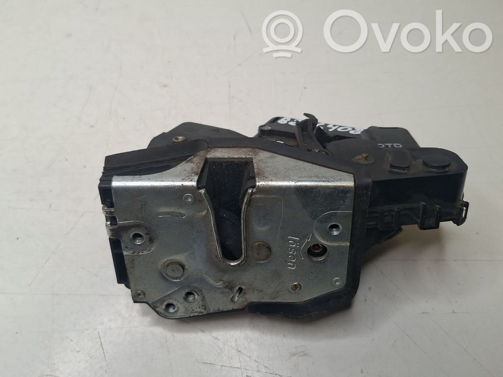 Front door lock   8206408