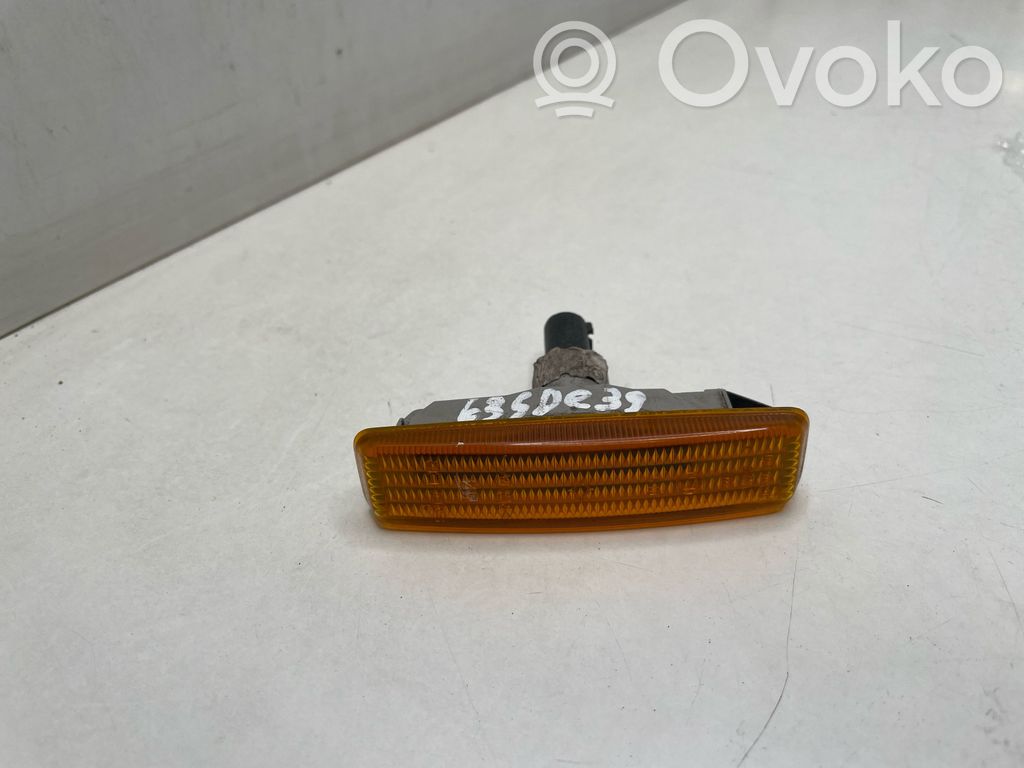 BMW 5 E39 Sparno posūkio žibintas 