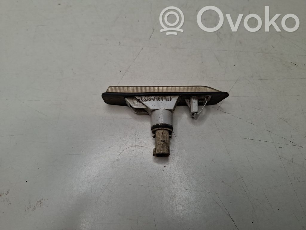 BMW X5 E53 Front fender indicator light 