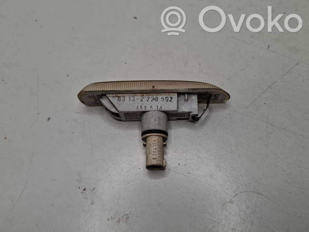 BMW 3 E46 Front fender indicator light 