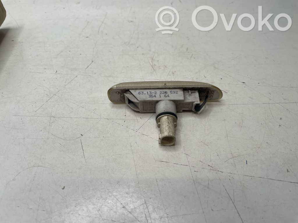 BMW 3 E46 Front fender indicator light 