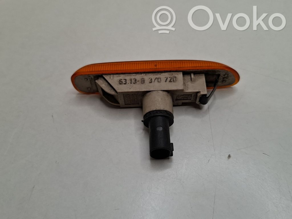 Front fender indicator light   8370720