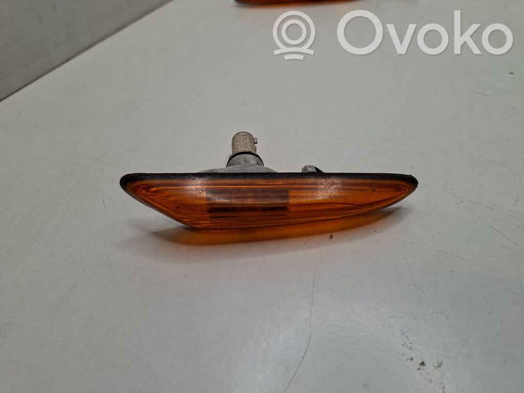 BMW 3 E46 Front fender indicator light 