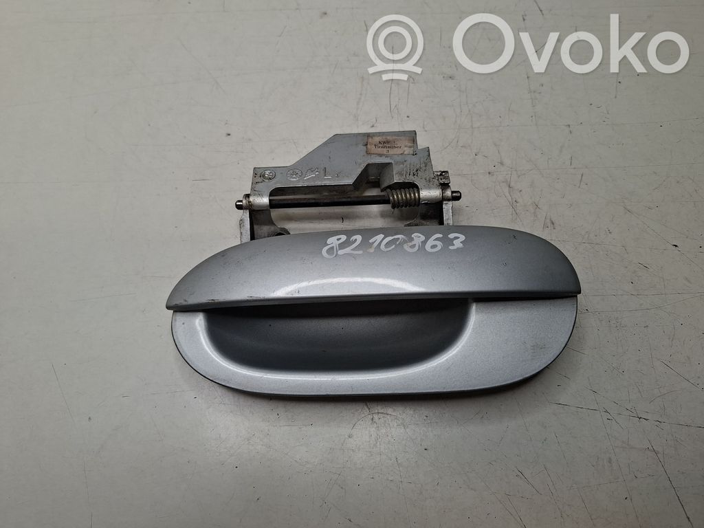 Manecilla externa puerta delantera   8210863