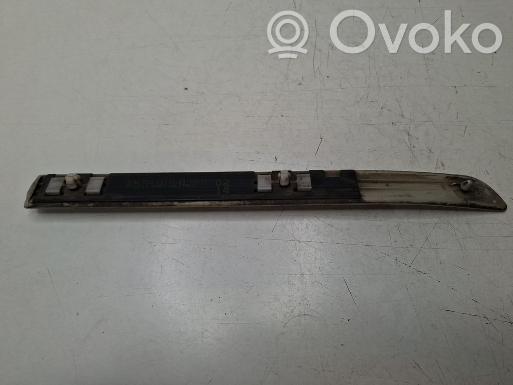 BMW 3 E46 Apdaila sparno (moldingas) 