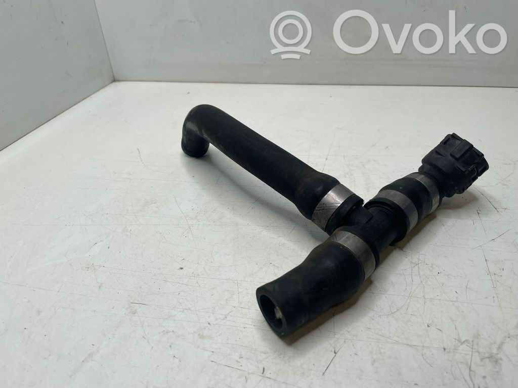 BMW 5 E39 Engine coolant pipe/hose 
