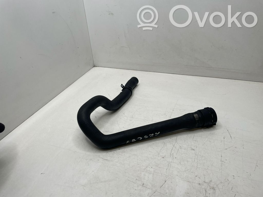 BMW X3 E83 Tuyau de liquide de refroidissement moteur 