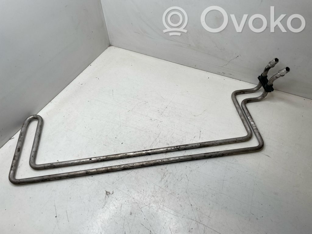BMW 5 E39 Ilmastointilaitteen putki (A/C) 
