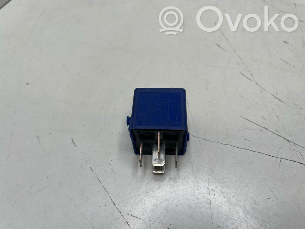 Other relay   8364582,6136