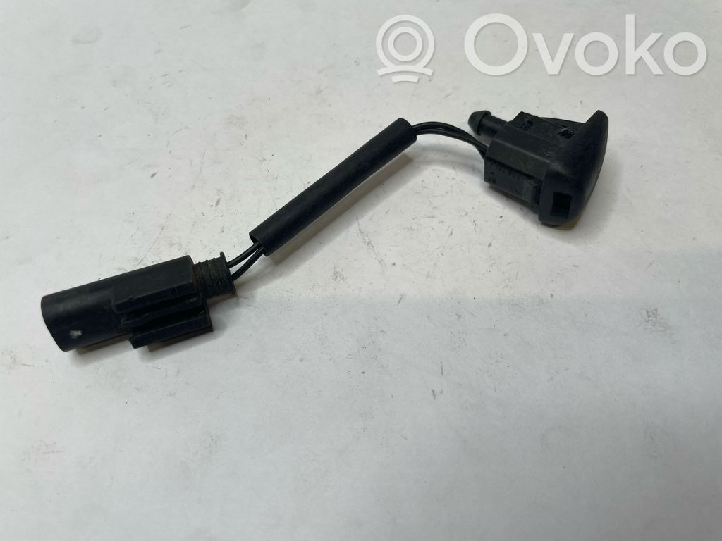 BMW 5 E60 E61 Windshield washer spray nozzle 
