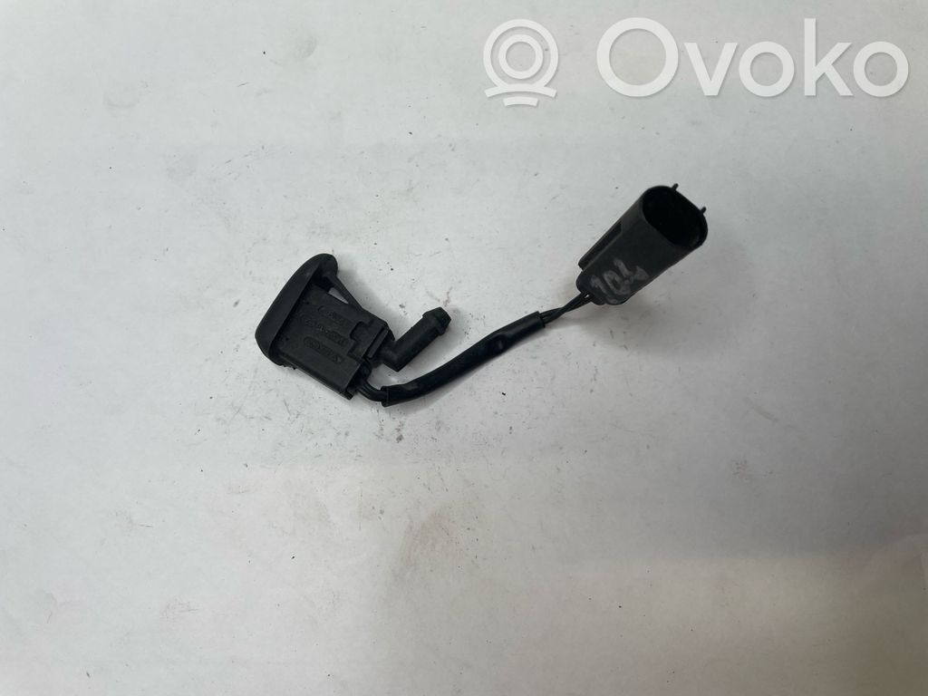 Windshield washer spray nozzle   8362821